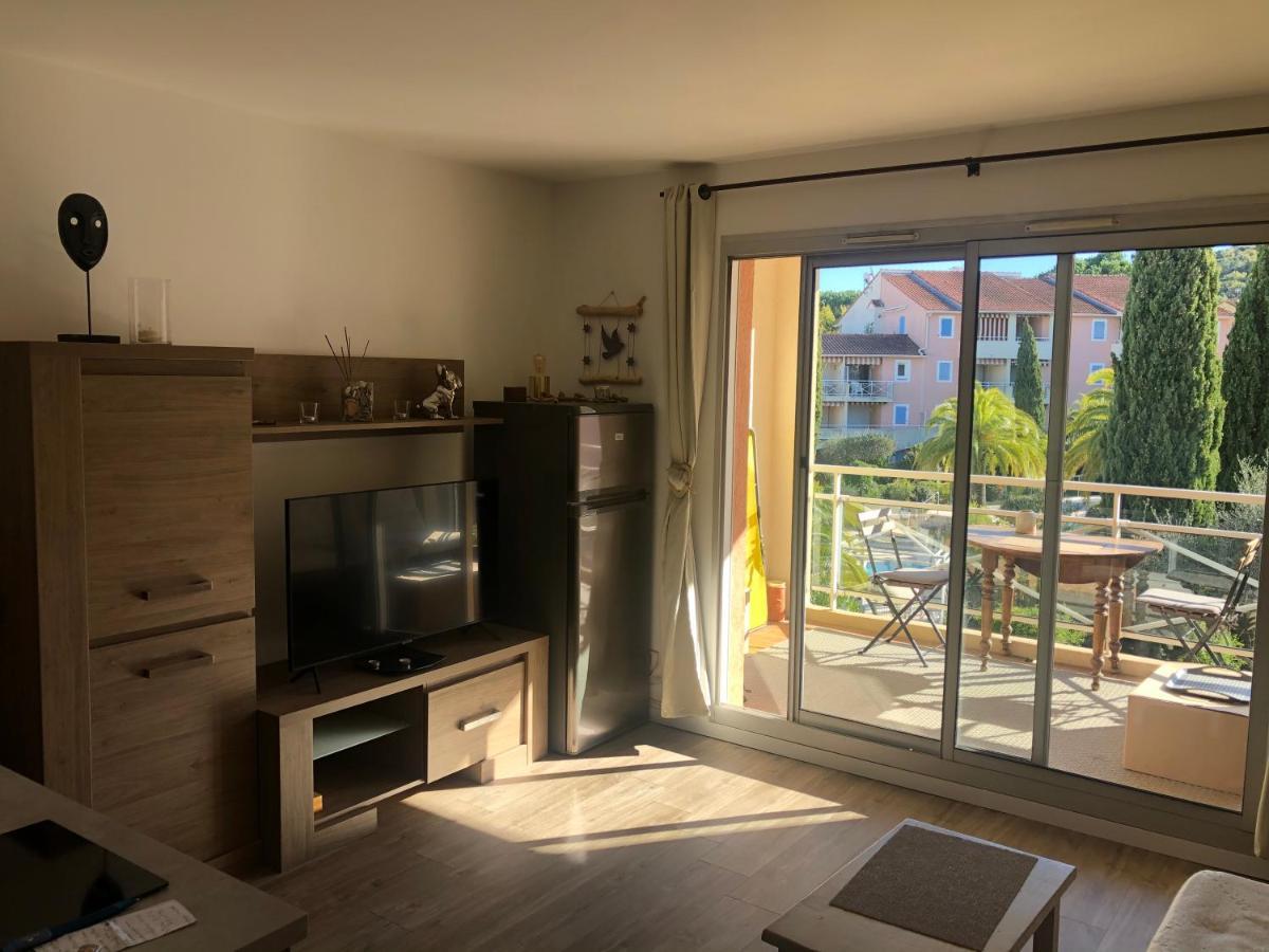 2P Terrasse Vue Piscine Et Jardin Tropical La Croix Valmer Kültér fotó